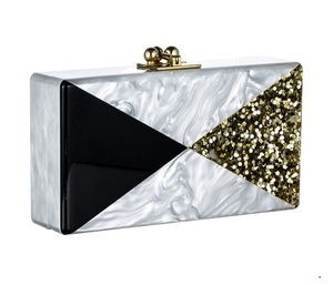 กระเป๋าคลัทช์มีรูปลักษณ์ที่หรูหราสำหรับเจ้าสาววินเทจแบบลำลองสำหรับผู้หญิงของขวัญงานแต่งงานที่สมบูรณ์แบบเพื่อนเจ้าสาวทำจากสมบัติที่ถูกประดิษฐ์ - Product Image 2