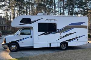 รถเชฟโรเลต เอ็กซ์เพรส 3500 ปี 2019 มือสอง รุ่น Thor Motor Coach Daybreak 22GO V8  แปลงเป็นรถบ้านแบบเต็มรูปแบบ พวงมาลัยซ้าย SUV แอร์คู่ - Product Image 6