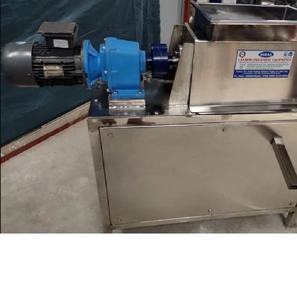 Machine à presser les jus de fruits commerciale et extracteur de presse à lait de coco idéal pour les bars à jus usines alimentaires traitement de la noix de coco - Product Image 1