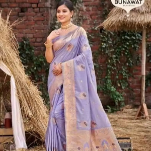 Recién llegado, lujosos saris de seda, Zari exquisitos motivos tradicionales de trabajo, tela drapeada suave para fiestas de boda, invierno y verano - Product Image 1