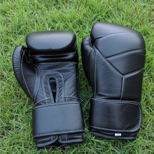 Gants de boxe pour l'entraînement et le sparring avec un rembourrage solide et un soutien du poignet - Product Image 4