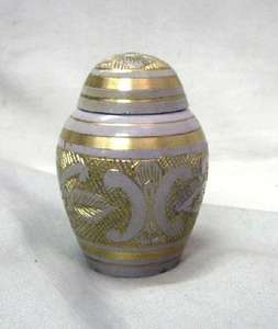 Fabricante de urnas de recuerdos de aspecto real de lujo Precios baratos Urnas de cenizas de recuerdo Artesanías indias de urnas funerarias de recuerdo de latón - Product Image 2