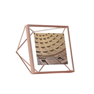 Cadre photo moderne en métal doré pour la présentation de table élégante de la maison et la décoration intérieure du salon - Product Image 6