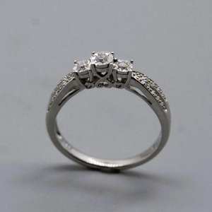 Bague Halo en Argent 925 avec Diamant Moissanite de Coupe Ronde au Design Unique, Bijoux Fins pour Anniversaires, Bague Cadeau Personnalisée - Product Image 6