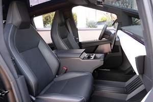 Tesla Cybertruck Foundation Series 2024 Usado - Product Image 4