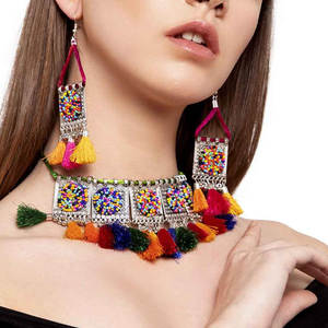 Conjuntos de joyería de pendientes de collar de estilo Vintage para mujer, forma personalizada ligera para mujer para boda, MOQ bajo - Product Image 5