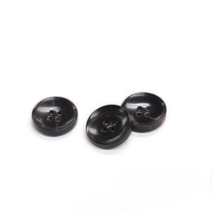 Botón Natural de Cuerno de Búfalo al por Mayor, Acabado en Blanco para Accesorios de Ropa, Alta Calidad - Product Image 2