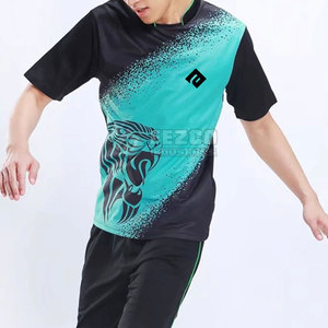 Ensemble d'uniformes de football d'été OEM respirant à manches courtes, nouveau design avec découpe automatisée, vêtements d'entraînement de haute qualité - Product Image 6