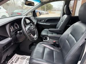 Toyota Sienna SE 2015 SUPER LIMPIA, 8 Pasajeros, TRANSMISIÓN AUTOMÁTICA, CILINDROS V6 - Product Image 2