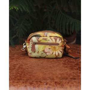 Portefeuille compact élégant en cuir véritable à motif floral, porte-monnaie et porte-cartes durables pour femmes avec fermeture à glissière sécurisée - Product Image 5