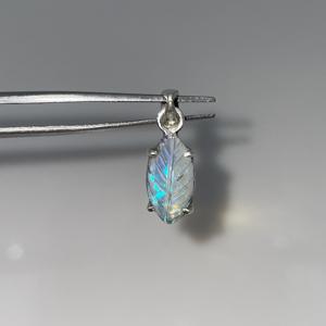 Colgante de talla de ópalo etíope de Fuego Azul, colgante de Plata de Ley 925, piedra preciosa artesanal, colgante de ópalo Natural, joyería, regalo de aniversario - Product Image 1