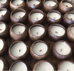 Best-seller: Bougie à la noix de coco faite à la main, parfaite pour la décoration de la maison et du spa - Product Image 2