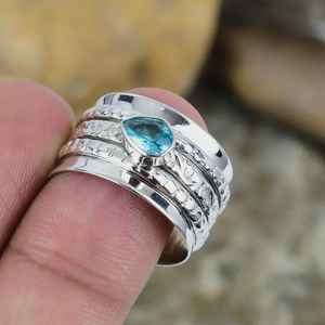 Anillo Giratorio de Topacio Azul Hecho a Mano en Plata de Ley 925, Anillo de Meditación para Mujeres y Hombres - Product Image 1
