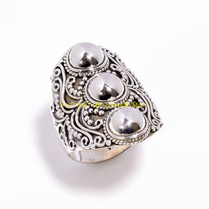 แหวนเงินแท้ 925 ทำมือ ดีไซน์ทรงโดมสามชั้น ประดับลายฉลุแบบออกซิไดซ์ - Product Image 1