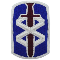 Écussons brodés 3D en relief personnalisés OEM, badges uniformes brodés à la machine à coudre avec couleur personnalisée et strass sur toile