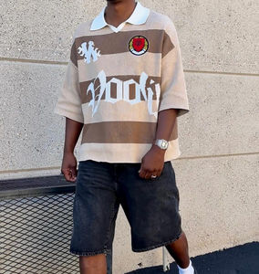 T-shirts Boxy personnalisés de haute qualité Polo tricoté en coton pour hommes de football Streetwear rétro de grande taille Maillot de football à rayures et à tricoter - Product Image 3