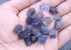 Collection de pierres de naissance de septembre en 10 pièces, pierre brute d'iolite naturelle, 14-16 mm, pierres précieuses brutes de haute qualité, taillées à la main - Product Image 2