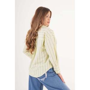 Blusa informal amarilla con abertura trasera a rayas para mujer LUSTRIN para uso diario y de oficina: ajuste cómodo, estilo versátil - Product Image 4
