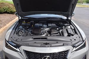 Lexus IS 500 Edición de Lanzamiento 2022, Gasolina, Bajo Kilometraje - Product Image 6