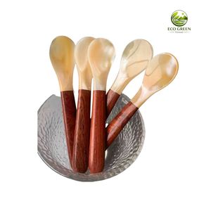 Cuillère de luxe en nacre, cuillère artisanale en coquillage avec manche en résine, cuillère à café écologique, cadeau moderne et luxueux, capacité de 30 ml - Product Image 5