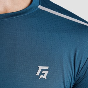 T-shirt de course 100% polyester en bleu sarcelle foncé, compressé et doux, avec impression par sublimation et sérigraphie - Product Image 6