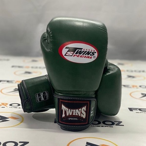 Guantes de Boxeo Muay Thai Verde Oscuro Twins, Más Vendidos, para Venta al por Mayor, OEM, Profesionales, para Sparring, con Correa Ajustable, Artes Marciales - Product Image 1