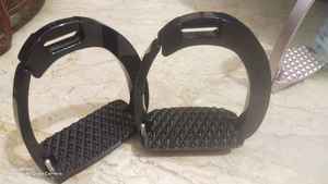 Estribos para Caballos Personalizados de Acero Inoxidable/Aluminio, Duraderos, Origen Pakistán, Logotipo Personalizado Disponible, Venta Directa de Fábrica - Product Image 3