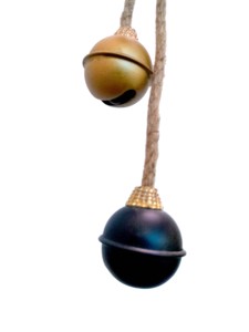 Décoration de Noël moderne en fer rond plaqué peint de 45 mm, or noir, sourire coupé, sculpture Gungroo - Product Image 4