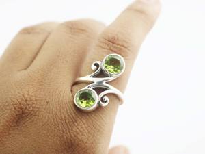 Anillo de Plata de Ley 925 con Piedra Preciosa de Peridoto Natural, Hecho a Mano, Piedra de Nacimiento de Agosto para Mujer - Product Image 4