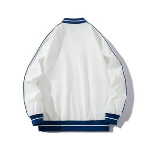 เสื้อกันลมระบายอากาศสไตล์คลาสสิกเสื้อโค้ทเสื้อกันลมน้ำหนักเบาออกแบบโลโก้ได้ตามต้องการ - Product Image 2