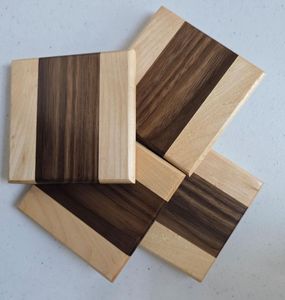 Sous-verres décoratifs en bois pour les espaces de vie, fabriqués à partir de bois de haute qualité avec une apparence élégante - Product Image 1