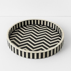 Plateau de service en incrustation d'os fait à la main rayé assiettes de vaisselle occidentales minimalistes de forme ronde pour la maison hôtel servant et articles décoratifs - Product Image 4