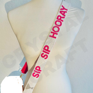 Sangles de sac de perles de rocaille en or blanc personnalisées 'Hook Em Horns' Accessoire à la mode Sangle de sac perlée Sip Hourra Charms - Product Image 1