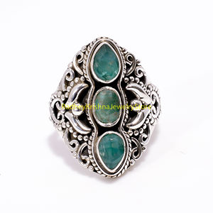 Anillo de Plata de Ley 925 con Triple Piedra Verde y Filigrana Vintage Hecho a Mano para Mujer, Unisex, Regalo de Navidad para Él - Product Image 4