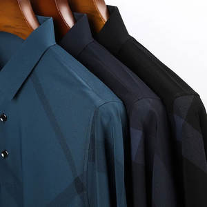 Polo de manga corta con patrón sólido personalizado para hombre, nueva moda informal, corte holgado, hecho en poliéster/algodón, servicio OEM - Product Image 6