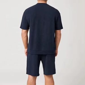 Conjuntos de 2 piezas de verano para hombre, camisetas y pantalones cortos de manga corta de color sólido, cuello redondo, trajes al por mayor en tallas grandes, logotipo personalizado - Product Image 4