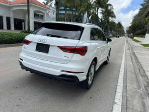 Audi Q3 quattro S line Premium 45 TFSI 2025 d'occasion en parfait état - Product Image 5