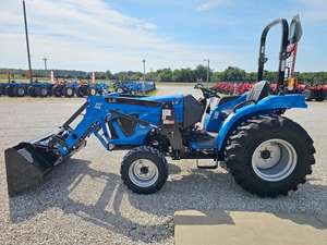 Tractor LS MT226HE 25HP HST 4WD Tractor de ruedas con bomba HST Motor Caja de cambios Cojinete Núcleo Componentes para alta productividad - Product Image 3