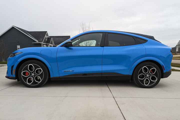 2021 for Ford Mustang Mach-E GT SUV Dual-Motor AWD 480-hp EV Grabber Blue Metallic Automatic Gearbox Leather Lithium Light Left