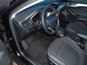 Hot Utilisé 2019 Fords-<span class=keywords><strong>Focus</strong></span> Manuel Essence <span class=keywords><strong>4</strong></span> Cylindres Euro6 5 Seat 101hp VOITURES D'OCCASION Prêt à Expédier Dans Le Monde Entier - Product Image 2