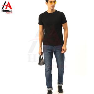 T-shirt noir de coupe classique pour hommes, col rond, manches courtes, tissu en coton doux, design décontracté pour tous les jours, t-shirts personnalisés pour hommes - Product Image 4