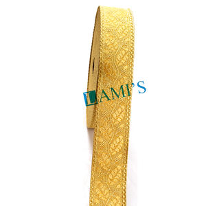 Gilet en tricot fait main OEM avec dentelle filée, rayures et couleurs personnalisées pour chaussures - Product Image 1