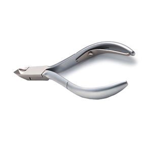 Pince à cuticules D-11 en acier inoxydable allemand, pince à ongles à joint de jonction de 4,5 pouces, pour usage en salon de manucure - Product Image 4