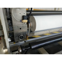 Machine automatique industrielle de rembobinage et de perforation de papier en rouleau de 2800 mm pour la fabrication de papier toilette, avec moteur à engrenages et contrôle PLC