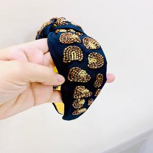 Diademas Indias Hechas a Mano con Estilo Anudado, Cuentas de Semillas Personalizadas, Hermosos Accesorios para el Cabello con Cuentas de Cristal y Pedrería - Product Image 1