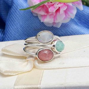 Anillo Clásico Unisex de Plata de Ley 925 Hecho a Mano al por Mayor con Engaste Ovalado de Rodocrosita, Amazonita y Piedra Lunar para Boda - Product Image 3