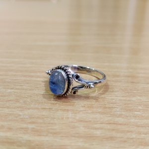 Meilleures ventes Bague en argent et pierres précieuses de style classique Pierre de lune brillante directe de l'Inde grossistes pour les mariages et les fêtes - Product Image 2