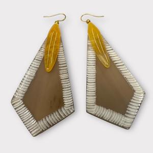 ต่างหูทำด้วยมือหรูหราสำหรับผู้หญิงทำจากเขาวัวขัดมันด้วยเพชรมุกสไตล์ใหม่งานฝีมือธรรมชาติที่ได้แรงบันดาลใจจากสัตว์เครื่องประดับขายดี - Product Image 4