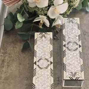 Boîte à dattes et à bonbons moderne en acrylique et en bois faite à la main avec couvercle en nacre, taille personnalisable, cadeau de Ramadan Moubarak de qualité supérieure - Product Image 3