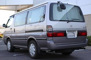 Toyota Hiace Super Custom 1998, Extremadamente Limpia, Versión Japonesa, Motor Turbodiésel, Lista para Entrega - Product Image 6